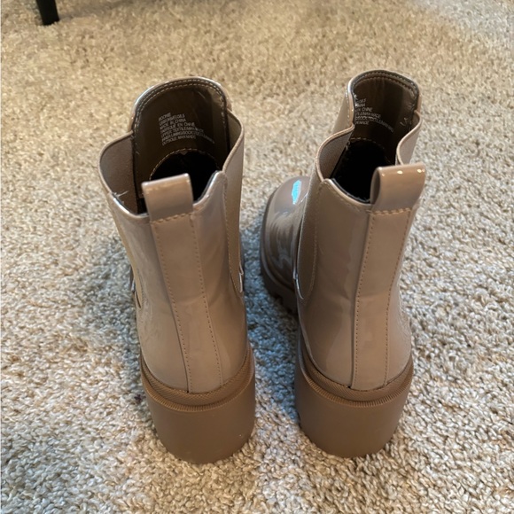 Just Fab Roonie Chelsea Boot - Picture 5 of 8